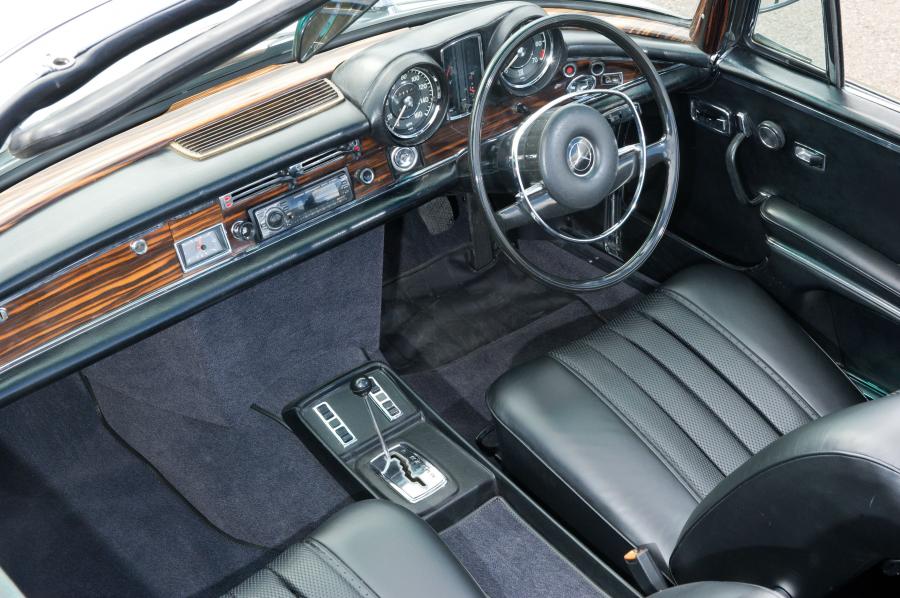  Mercedes-Benz 280 SE 3.5 Cabriolet 1970 года  (фото 5 из 19)